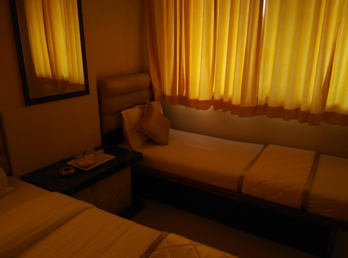 Hotel Silver Castle Bombay Extérieur photo